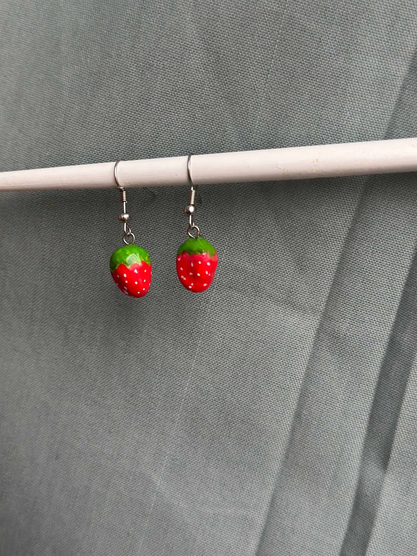 🍓 Sweet Strawberry Earrings 🍓