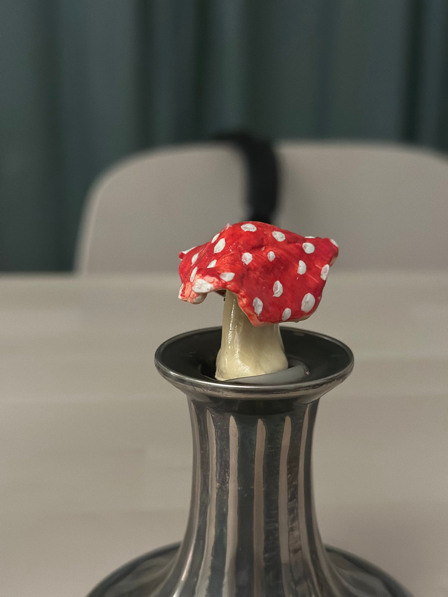 Droopy-Shroom Desk Friend 🍄